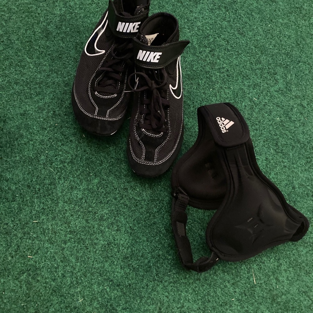 Youth Nike Wrestling shoes Sz 4 & Adidas Headgear